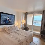 Les Tropeziennes - Chic Triplex Balcon Vue Marina 孔格林