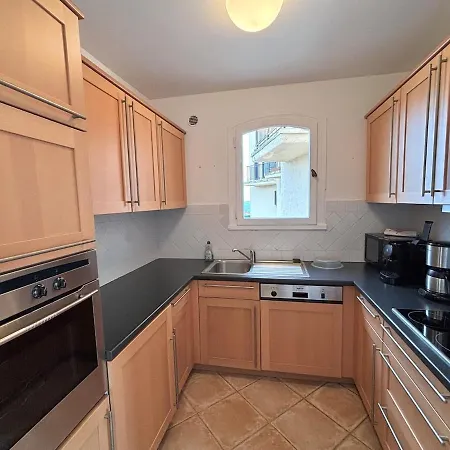 Les Tropeziennes - Chic Triplex Balcon Vue Marina Apartman